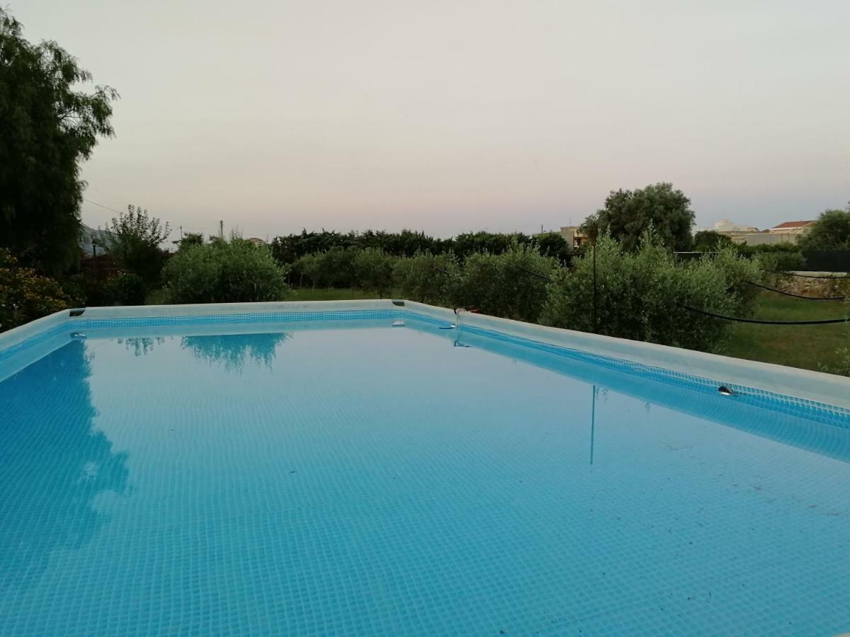 Villa Sole - Finaiti - Appartamento Per Turisti Floridia Exterior foto